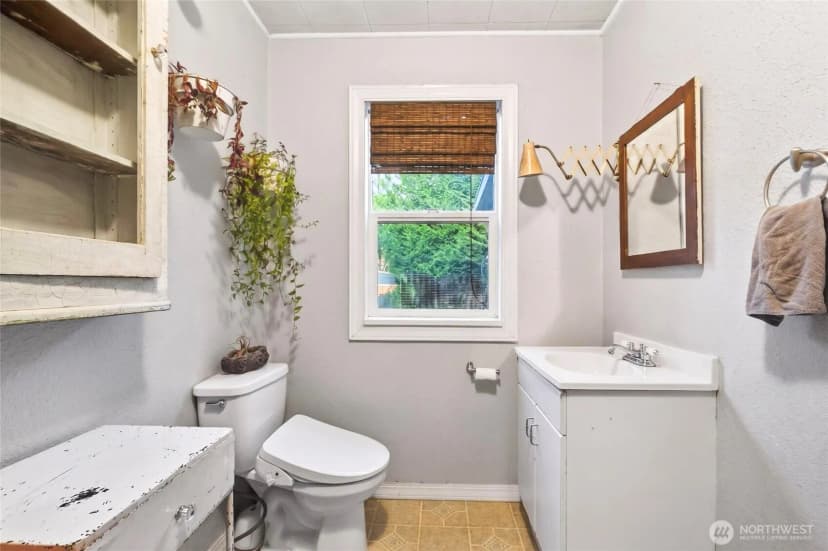 Property photo for 312 26th Avenue S, Seattle photo 12