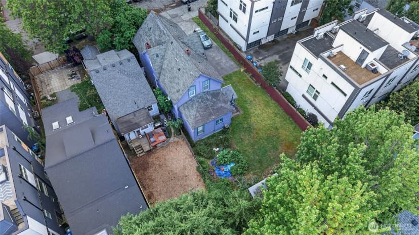 Property photo for 312 26th Avenue S, Seattle photo 2