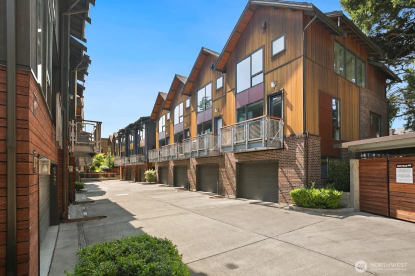 Property photo for 6542 32nd Avenue Ne #a, Seattle photo 25