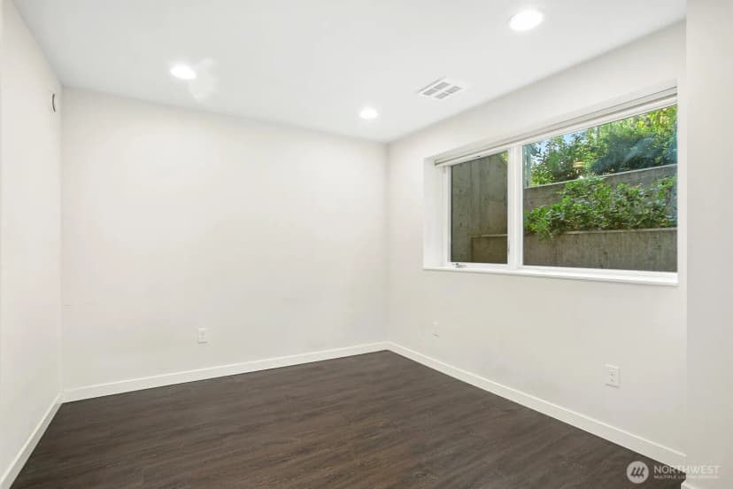 Property photo for 6542 32nd Avenue Ne #a, Seattle photo 13