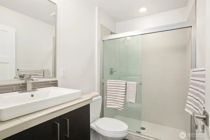 Property photo for 6542 32nd Avenue Ne #a, Seattle photo 20