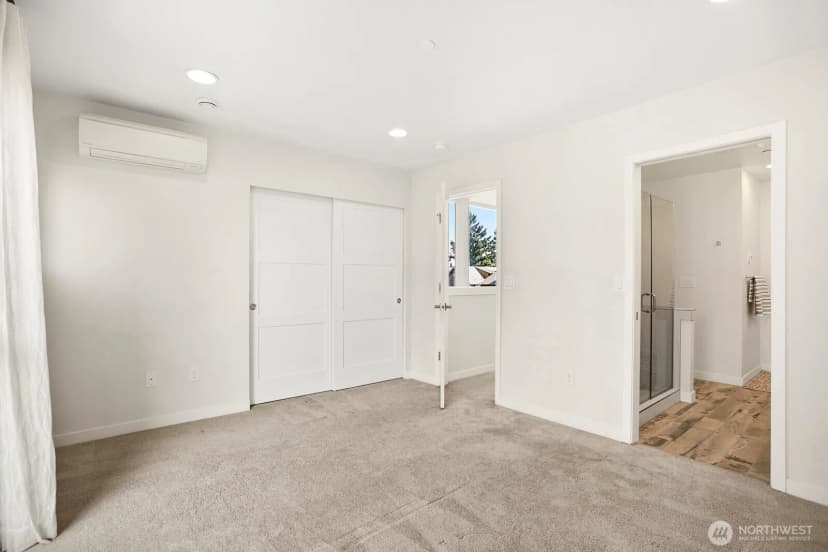 Property photo for 6542 32nd Avenue Ne #a, Seattle photo 15