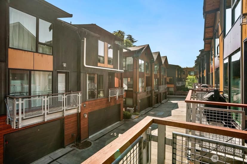 Property photo for 6542 32nd Avenue Ne #a, Seattle photo 23