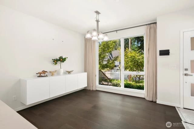 Property photo for 6542 32nd Avenue Ne #a, Seattle photo 5
