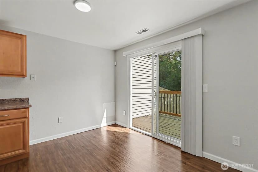 Property photo for 33020 22nd Place S, Federal Way photo 6