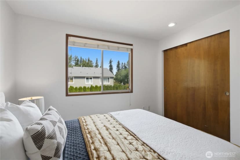Property photo for 18228 Ne 109th Street, Redmond photo 30