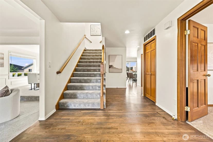Property photo for 9620 S 203rd Street, Kent photo 14