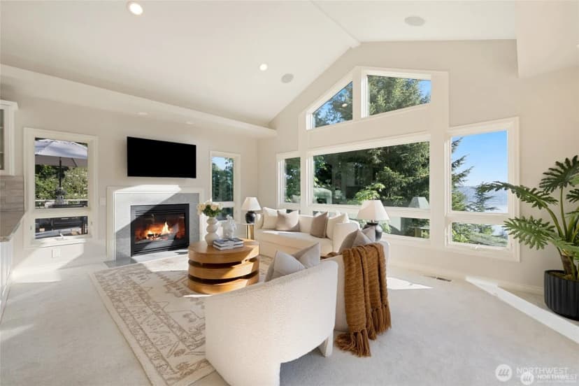 Property photo for 8144 W Mercer Way, Mercer Island photo 10