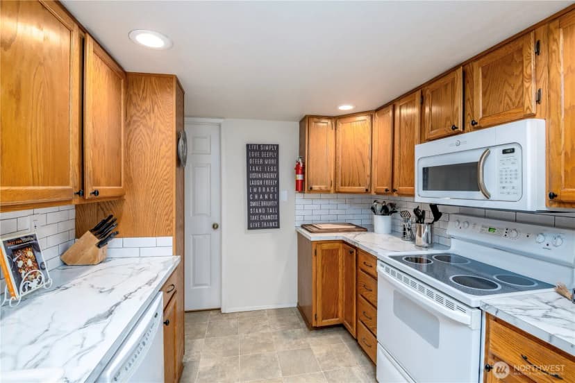 Property photo for 15111 Sunwood Boulevard #ii22, Tukwila photo 9