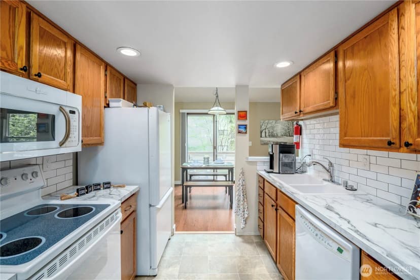 Property photo for 15111 Sunwood Boulevard #ii22, Tukwila photo 10