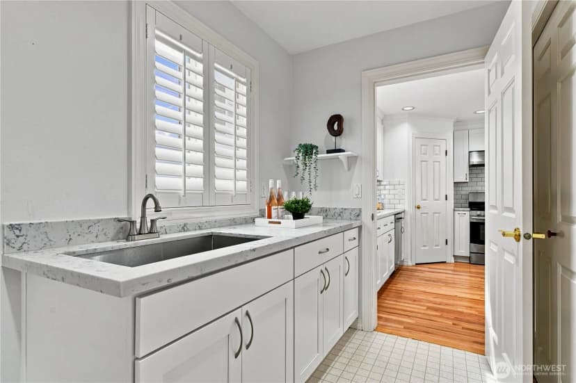 Property photo for 6811 117th Avenue Ne, Kirkland photo 22