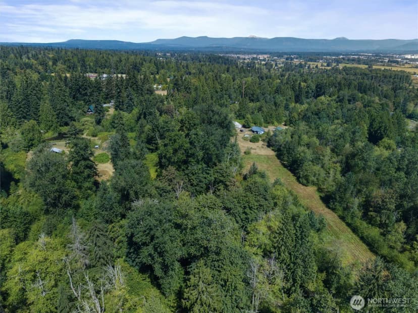 Property photo for 908 140th Street Ne, Marysville photo 25