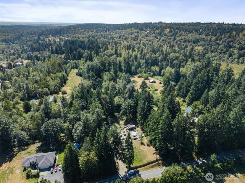 Property photo for 908 140th Street Ne, Marysville photo 18