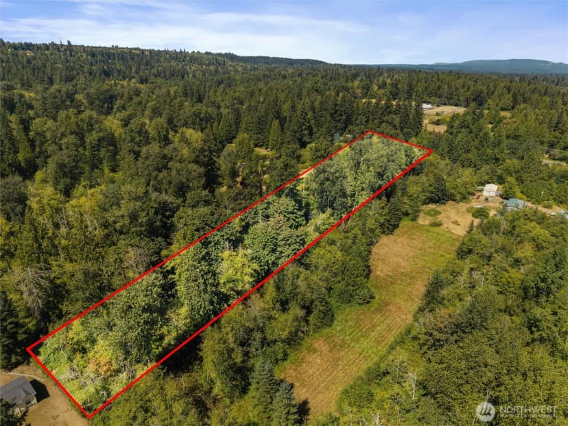 Property photo for 908 140th Street Ne, Marysville photo 2