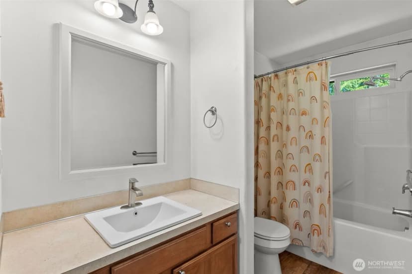 Property photo for 90 E Park Loop, Shelton photo 23