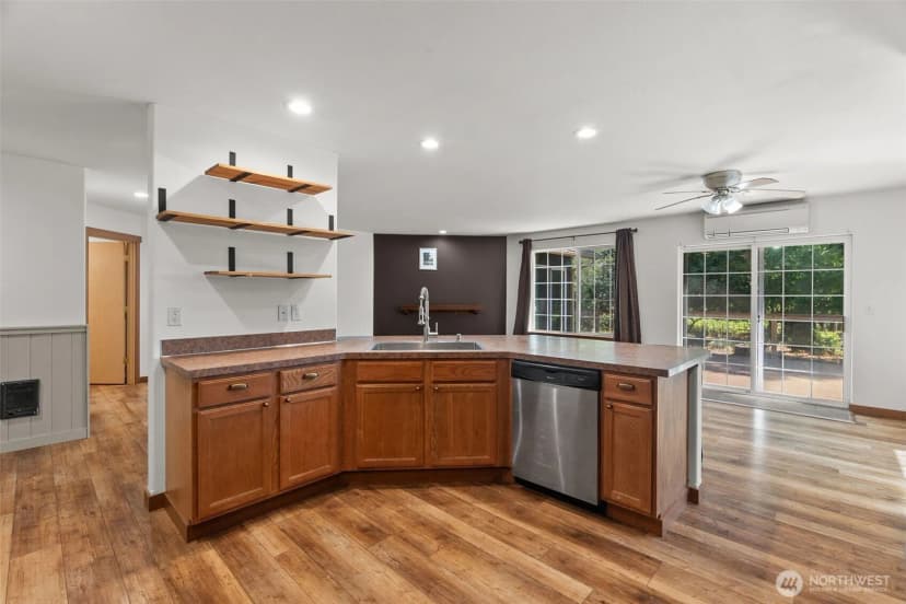 Property photo for 90 E Park Loop, Shelton photo 17