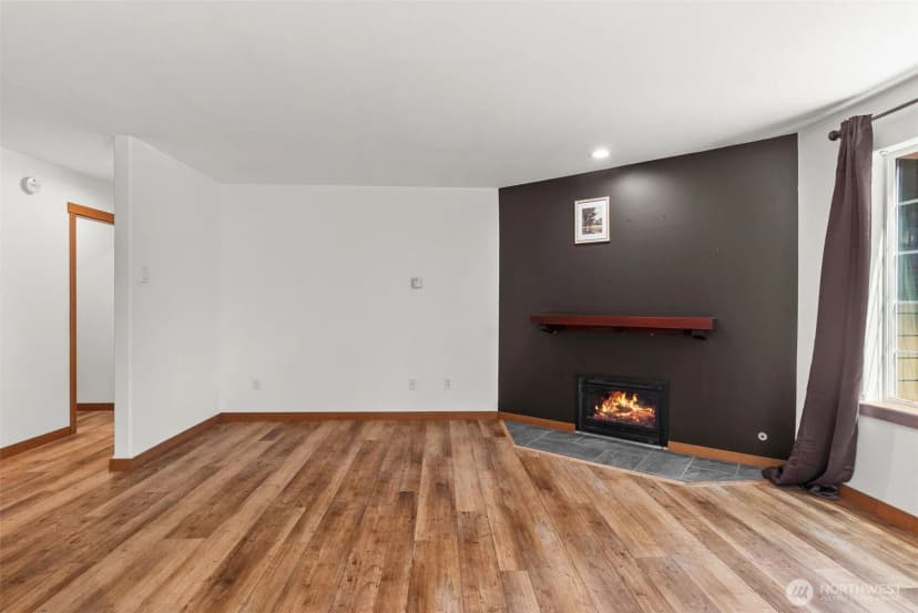 Property photo for 90 E Park Loop, Shelton photo 10