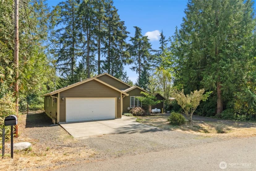 Property photo for 90 E Park Loop, Shelton photo 2