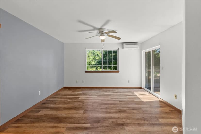Property photo for 90 E Park Loop, Shelton photo 28
