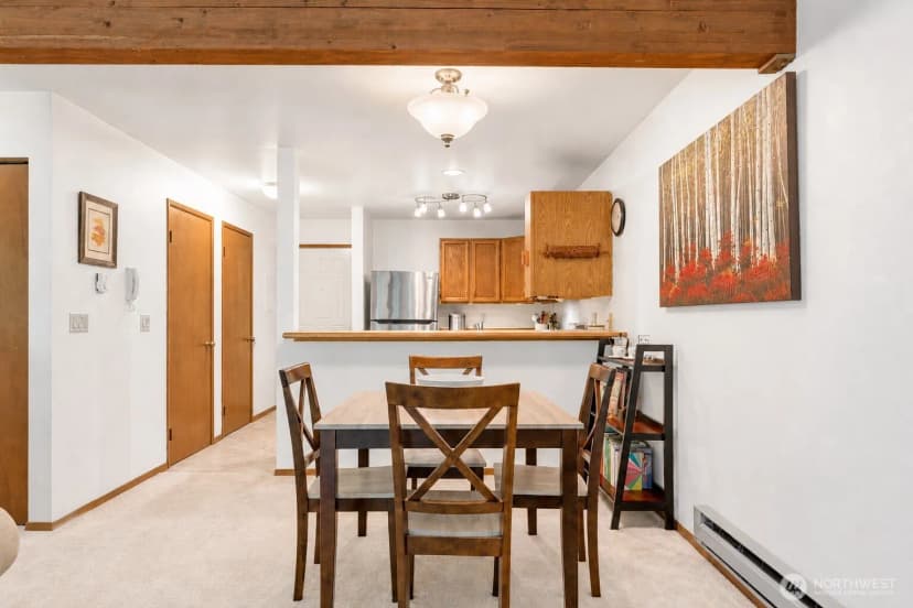 Property photo for 12027 15th Avenue Ne #304, Seattle photo 11