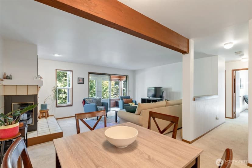 Property photo for 12027 15th Avenue Ne #304, Seattle photo 14