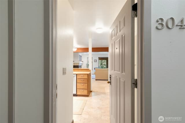 Property photo for 12027 15th Avenue Ne #304, Seattle photo 4