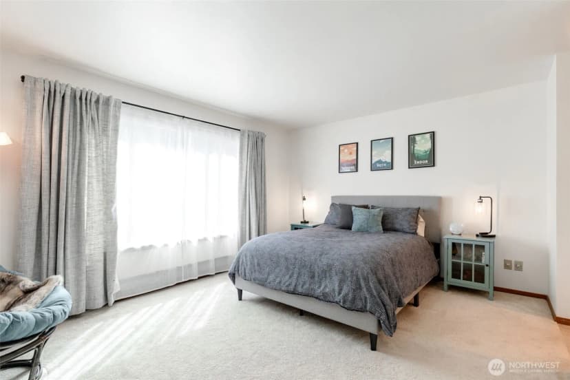 Property photo for 12027 15th Avenue Ne #304, Seattle photo 23
