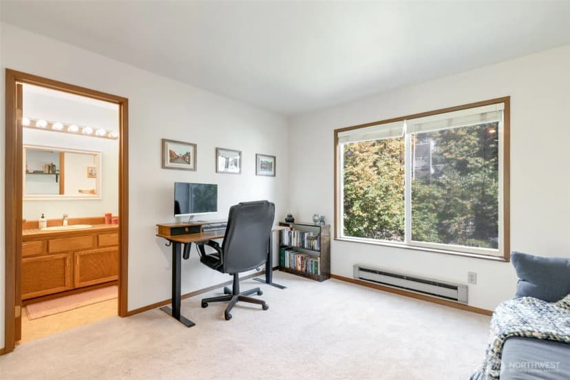 Property photo for 12027 15th Avenue Ne #304, Seattle photo 31