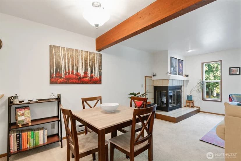 Property photo for 12027 15th Avenue Ne #304, Seattle photo 13