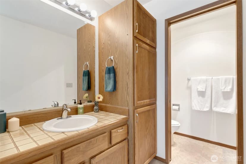 Property photo for 12027 15th Avenue Ne #304, Seattle photo 27