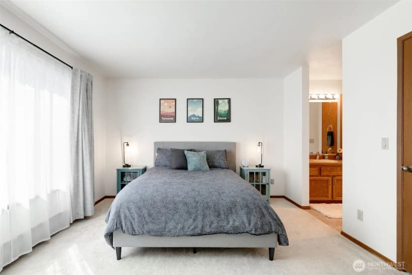 Property photo for 12027 15th Avenue Ne #304, Seattle photo 24