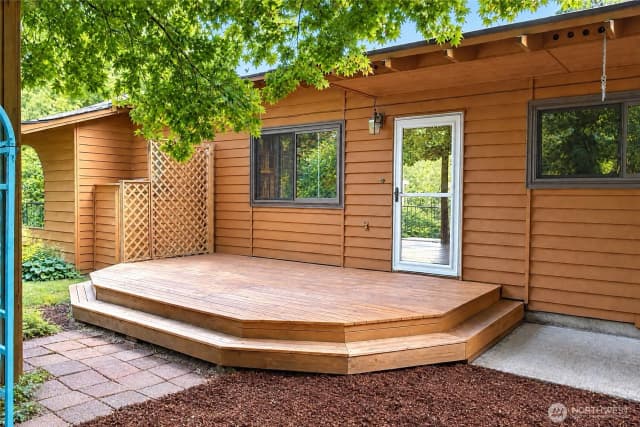 Property photo for 3520 Ne 204th Street, Lake Forest Park photo 2