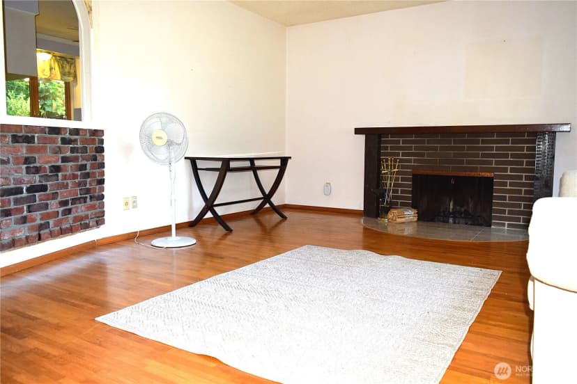 Property photo for 3520 Ne 204th Street, Lake Forest Park photo 7