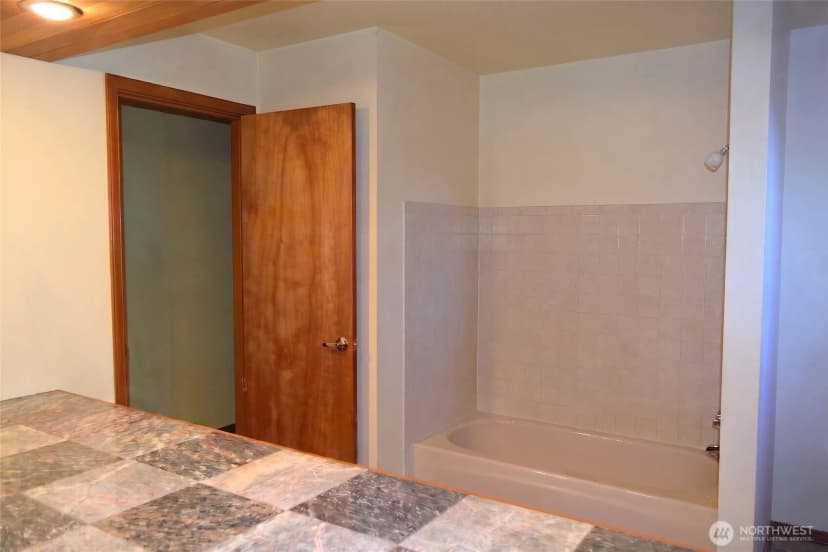 Property photo for 3520 Ne 204th Street, Lake Forest Park photo 16