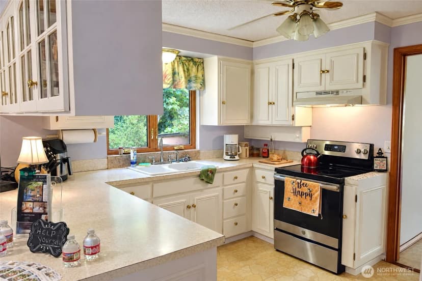 Property photo for 3520 Ne 204th Street, Lake Forest Park photo 10