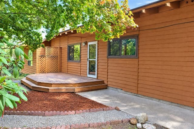 Property photo for 3520 Ne 204th Street, Lake Forest Park photo 4