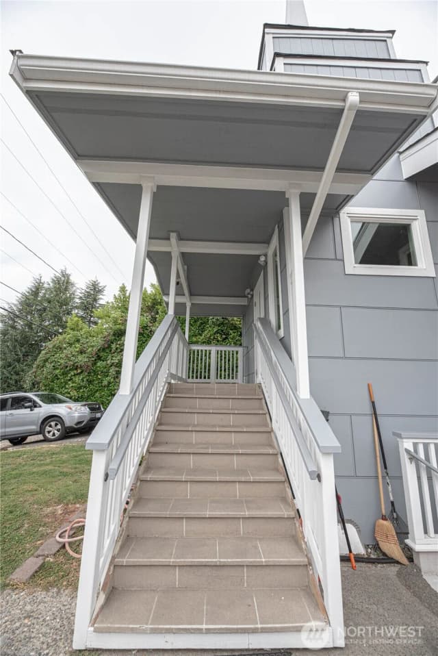 Property photo for 1022 Sw 151st Street, Burien photo 5
