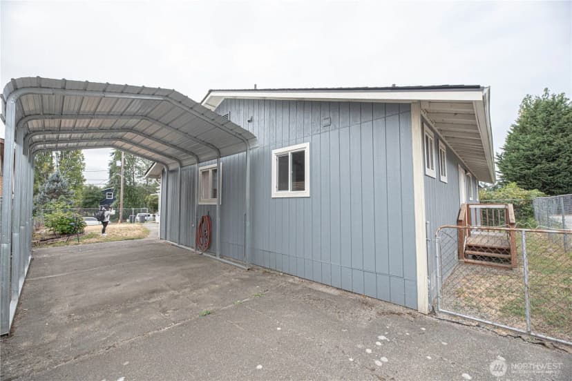 Property photo for 1022 Sw 151st Street, Burien photo 31