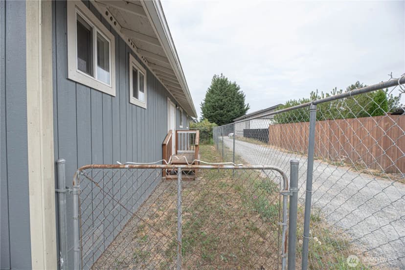 Property photo for 1022 Sw 151st Street, Burien photo 29