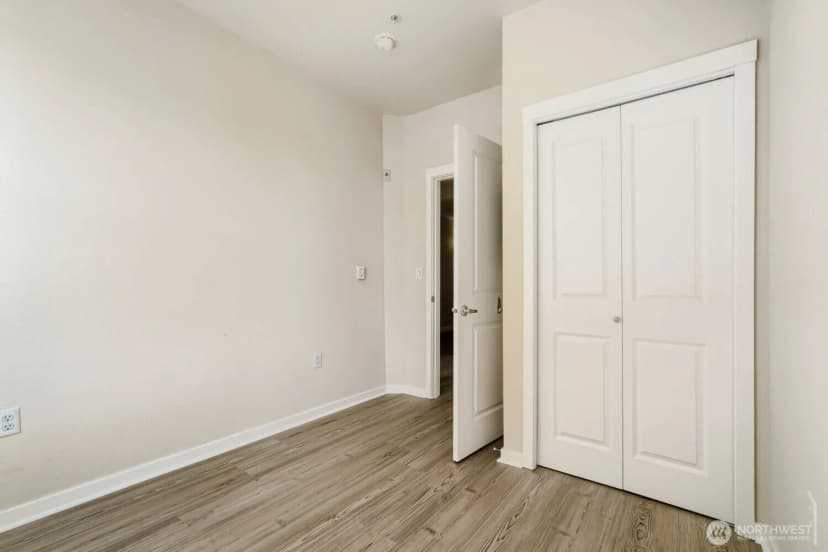 Property photo for 16141 Cleveland Street #213, Redmond photo 28