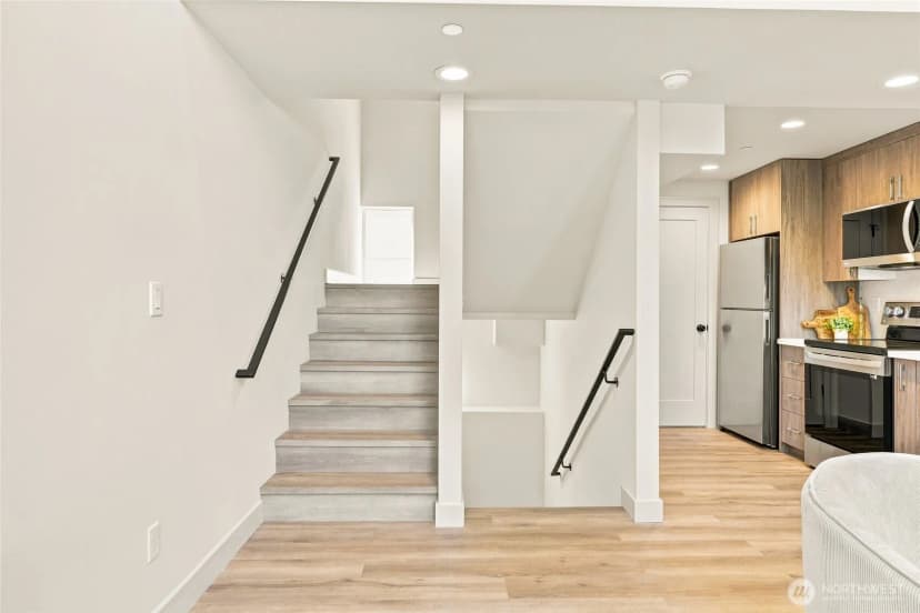 Property photo for 6945 Ellis Avenue S, Seattle photo 14