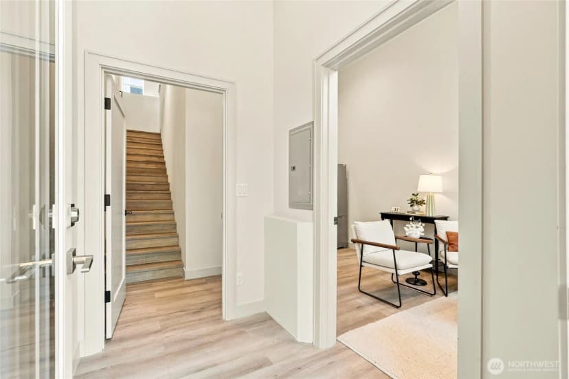 Property photo for 6945 Ellis Avenue S, Seattle photo 8