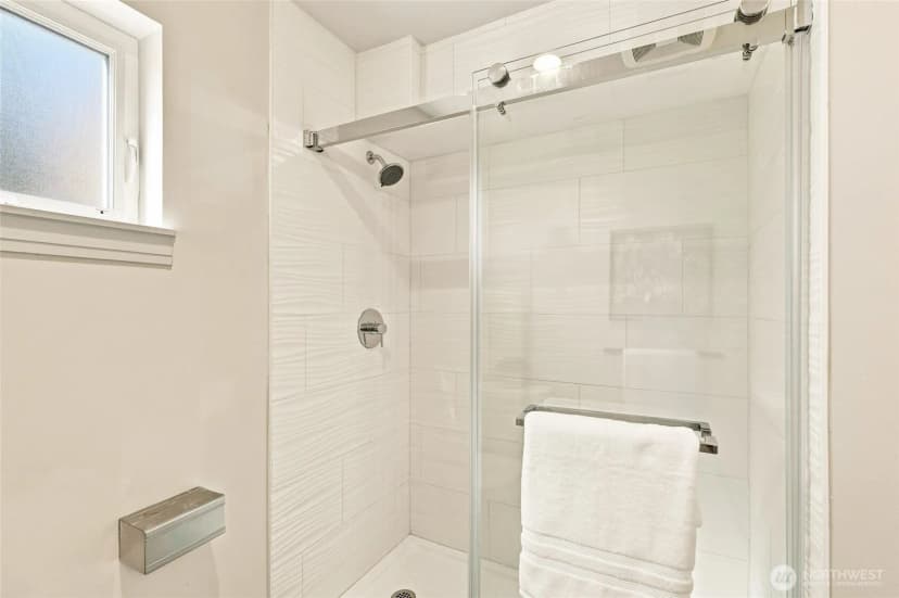 Property photo for 6945 Ellis Avenue S, Seattle photo 25