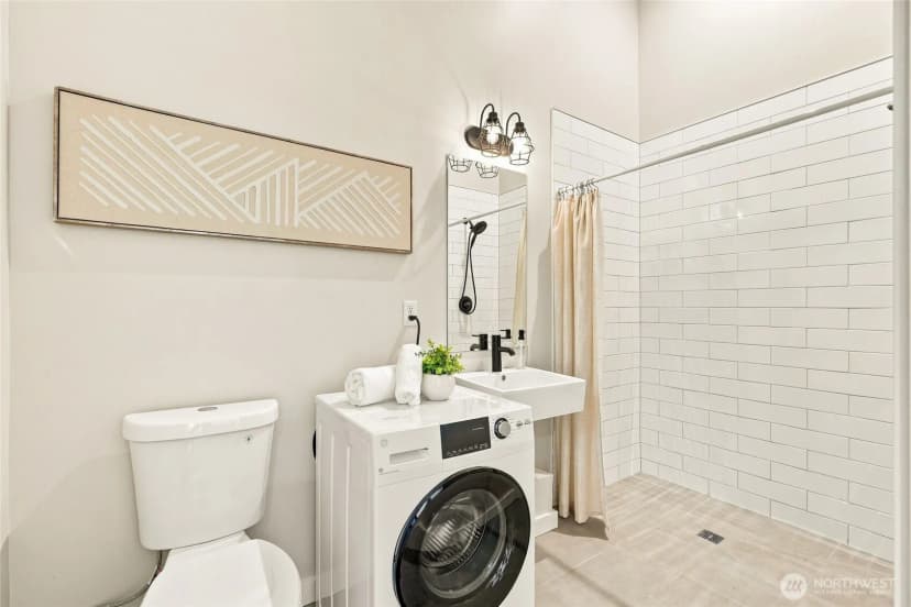 Property photo for 6945 Ellis Avenue S, Seattle photo 13