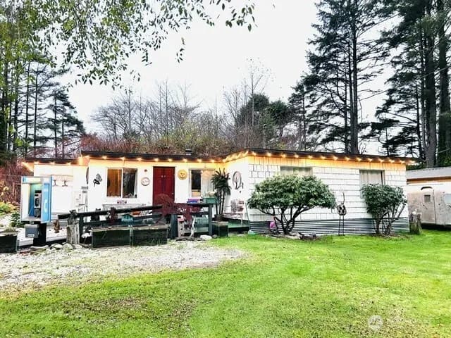 Property photo for 2595 State Route 109, Ocean Shores photo 3