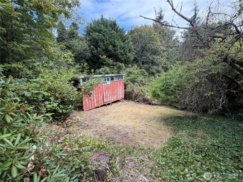 Property photo for 11334 Corliss Avenue N, Seattle photo 12