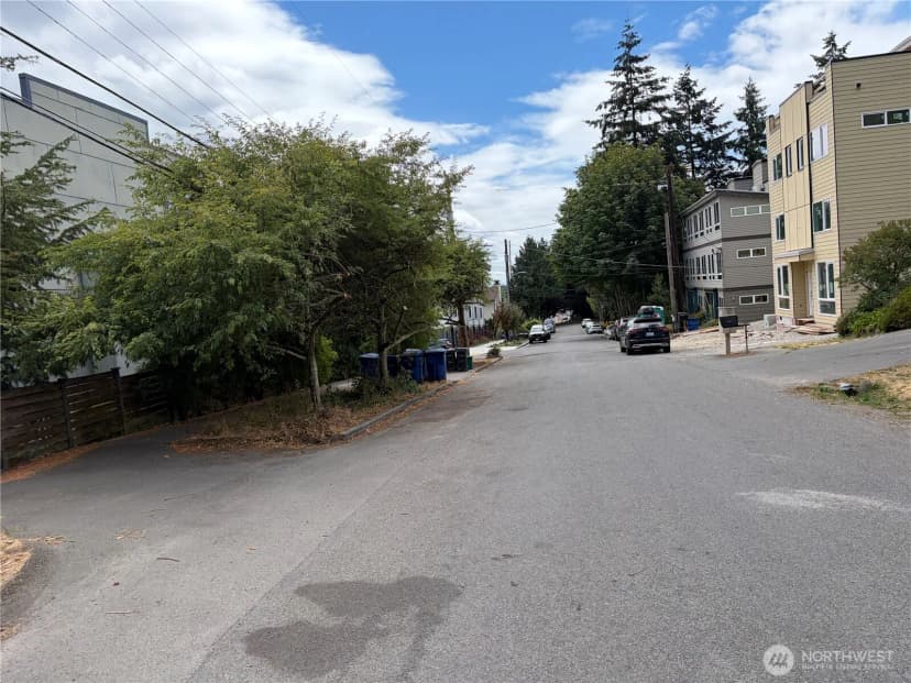 Property photo for 11334 Corliss Avenue N, Seattle photo 7