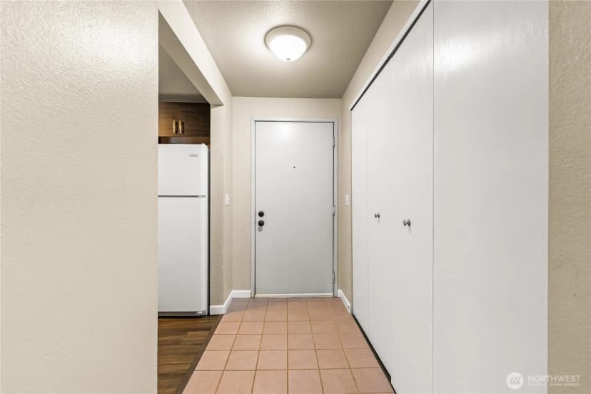 Property photo for 17624 1st Avenue S #a302, Burien photo 12