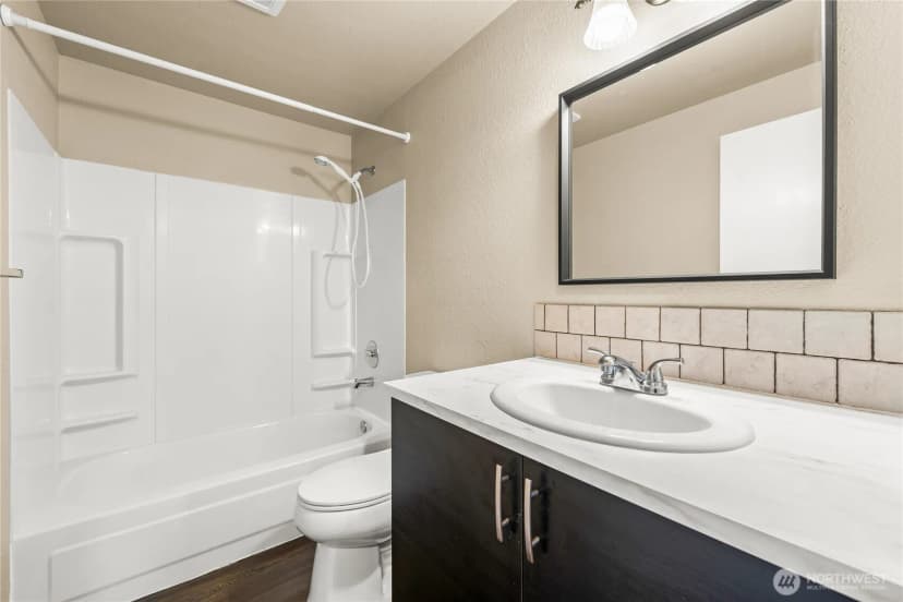 Property photo for 17624 1st Avenue S #a302, Burien photo 8