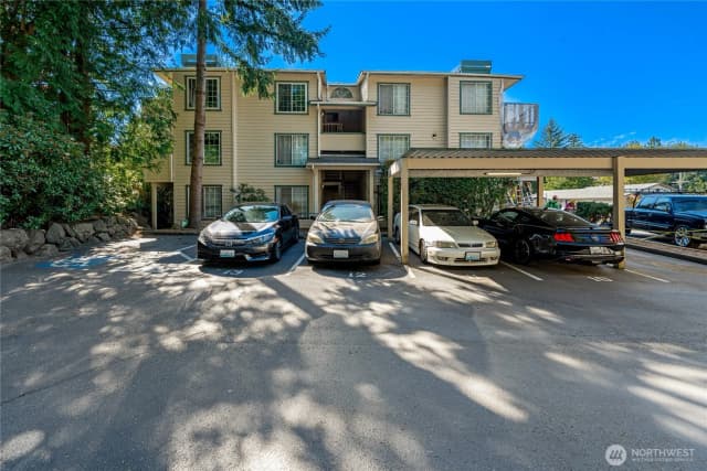 Property photo for 17624 1st Avenue S #a302, Burien photo 2